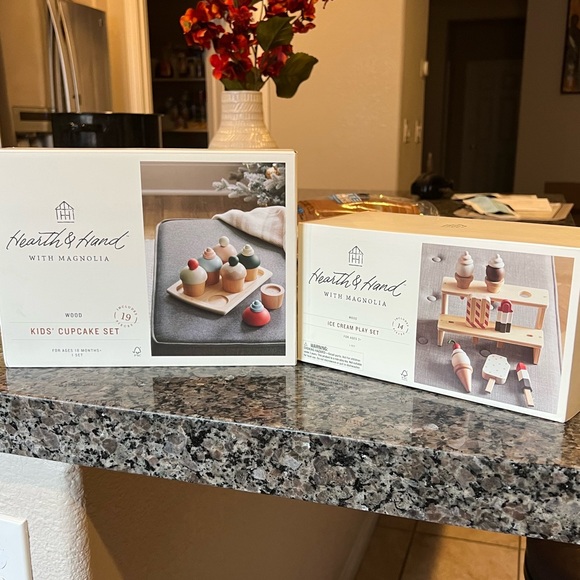 Heart and Hand Wood Sets - Picture 9 of 13